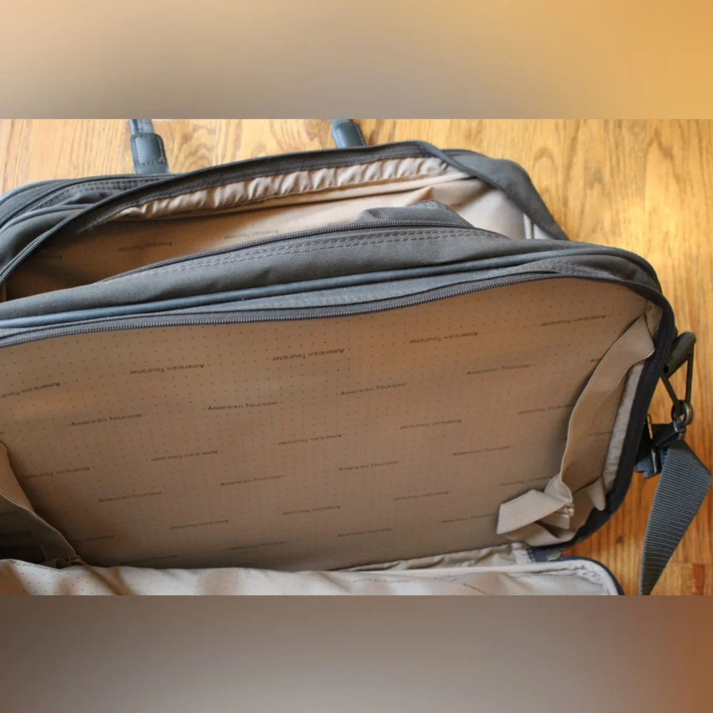 American Tourister Vintage Gray Travel Bag Large